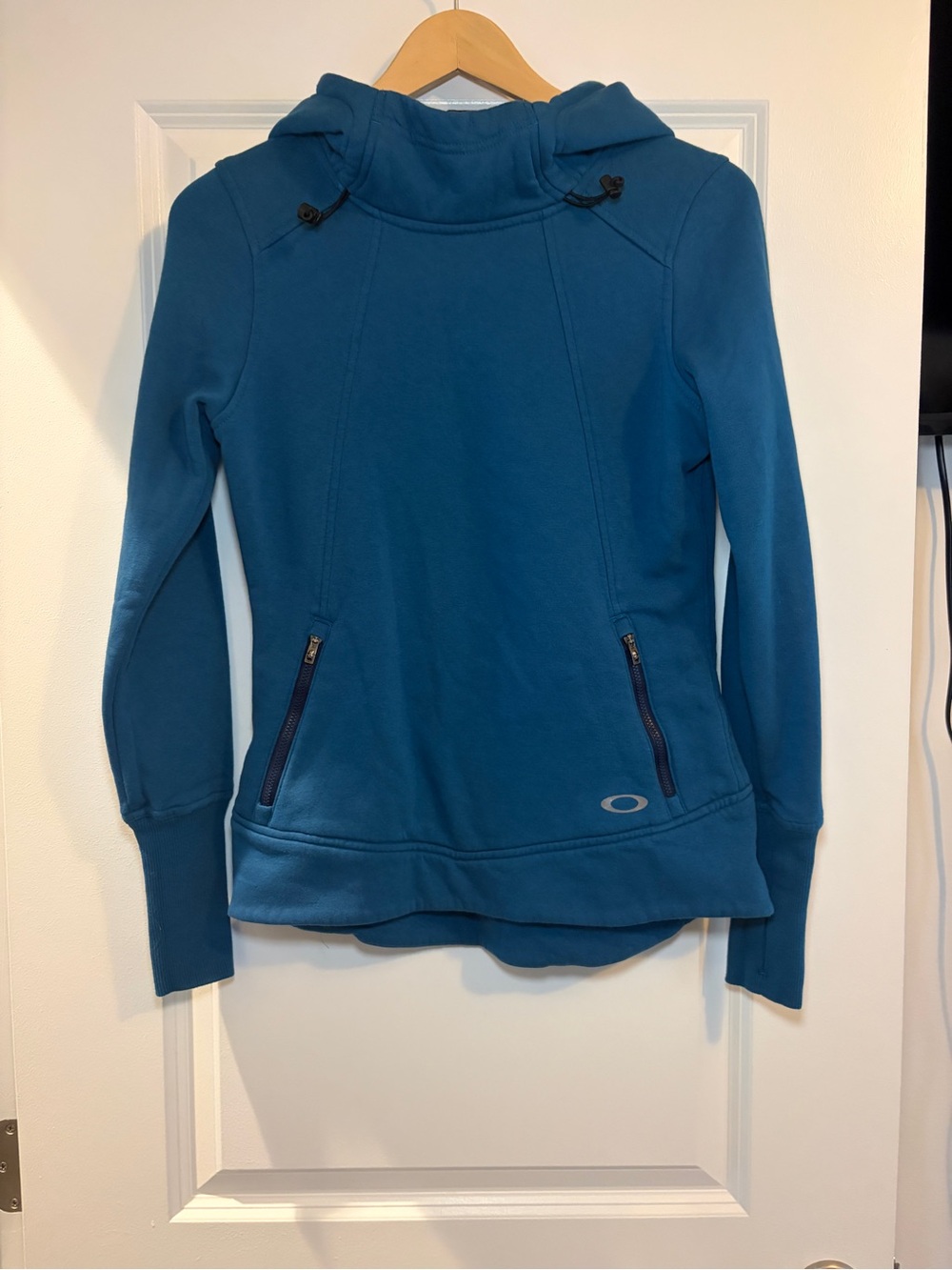 Oakley Women's Teal Blue Hooded Pullover Sweatshirt